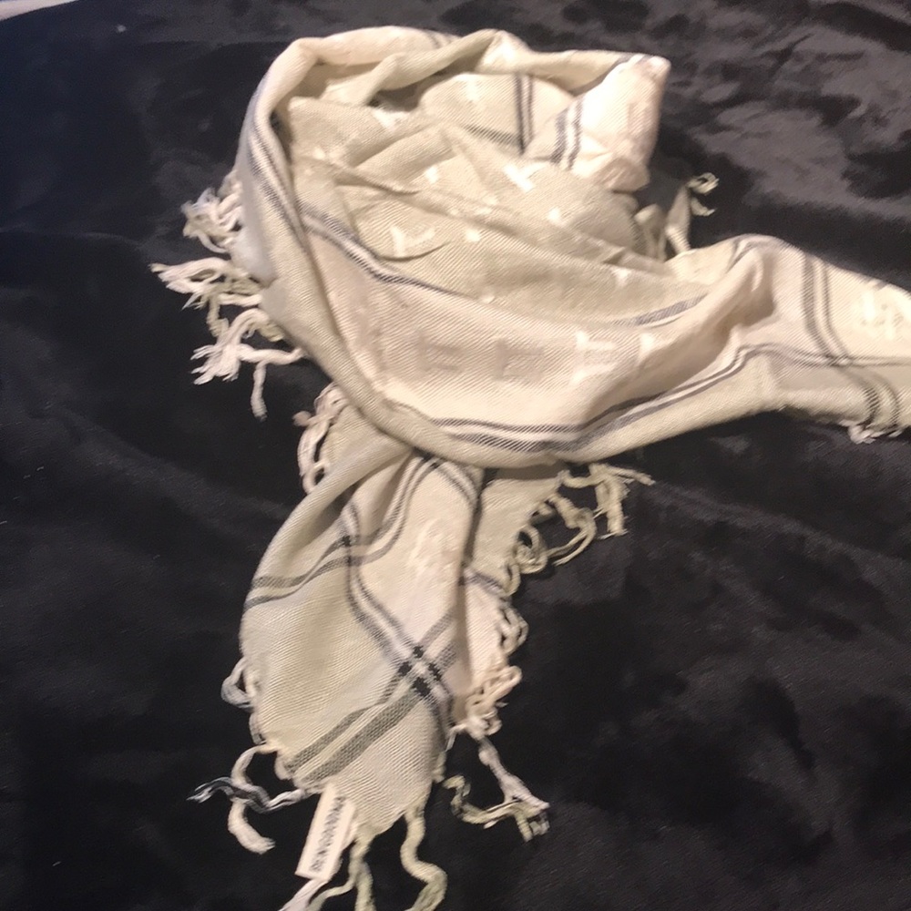 Beautiful scarf